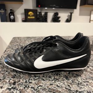 Nike Youth Soccer Shoes